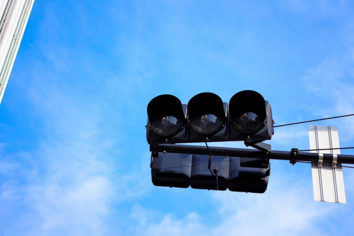 信号機の故障が原因で事故が発生 責任は誰に 17年5月27日 エキサイトニュース