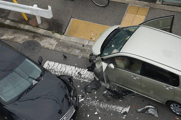 交通事故を装い保険金380万円を詐取 共謀した2人はいくら返済するべき 2016年11月30日 エキサイトニュース