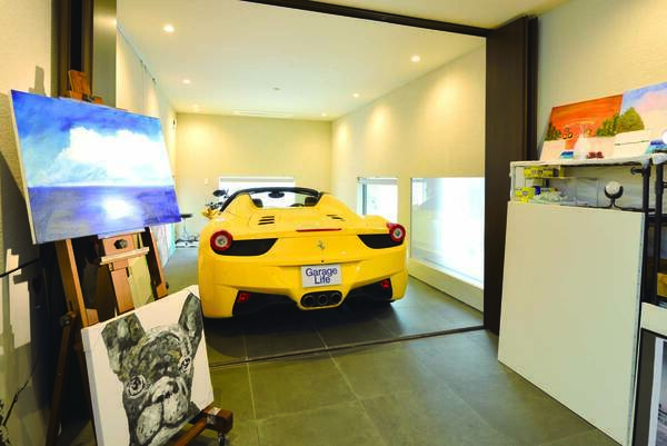 フェラーリ オーナーの 豪邸ガレージ 拝見 フェラーリ458スパイダー が鎮座する プール 付きガレージ ガレージライフ 21年6月4日 エキサイトニュース