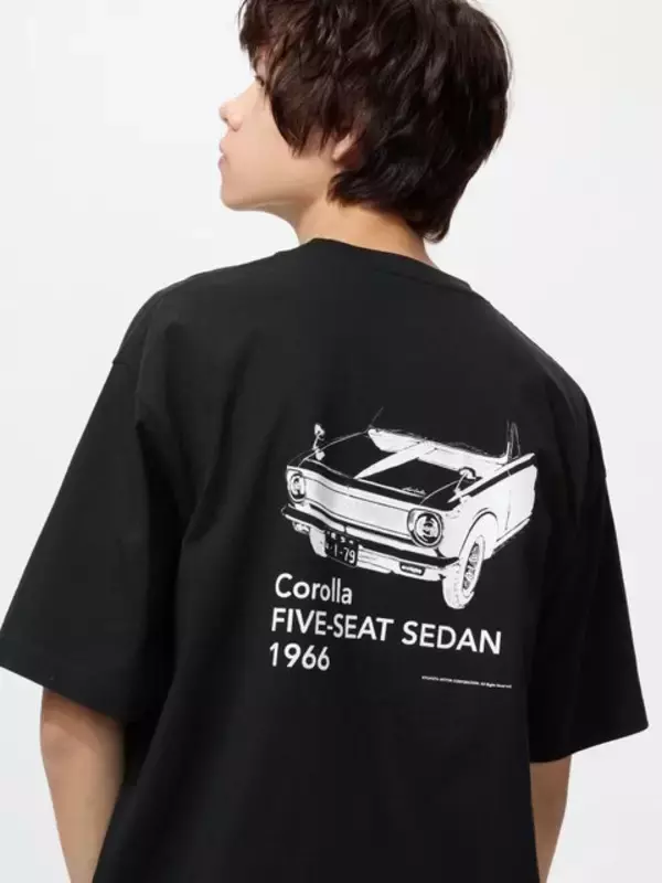 「ユニクロの「トヨタ車」新作UTにテンション上がる！カローラ、2000GTなど4つの名車種にフィーチャー」の画像