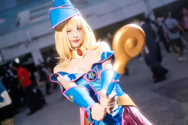 【コスプレ】台湾のブラマジガールのウインクが可愛い！体のラインがくっきり出る衣装も美スタイルで着こなす【写真7枚】