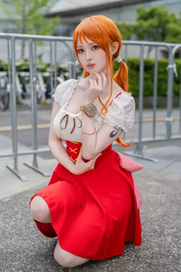 「【コスプレ】まるでフィギュアのようなプロポーション！再現レベルが高すぎる「ONEPIECE」ナミの美女レイヤー・夢彩(ゆあ)」の画像