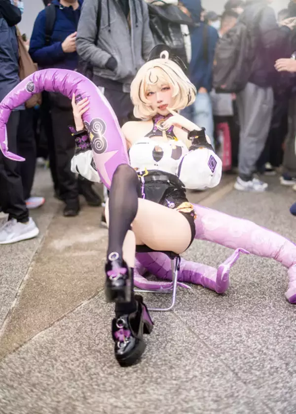 「【コスプレ】タコ足を見事に再現！脇チラポーズも妖艶な香港美女の『ゼンゼロ』イドリーは美脚がすごい【写真6枚】」の画像