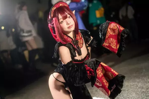 【コスプレ】台湾のキョンシーガールが可愛すぎる！スリットから覗く美脚＆美尻で魅せる抜群のスタイルにうっとり【写真7枚】