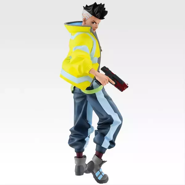 「「サイバーパンク: エッジランナーズ」一番くじがクール！デイビッドとルーシーが立体化、6人が集まったエモいビッグタオルも」の画像