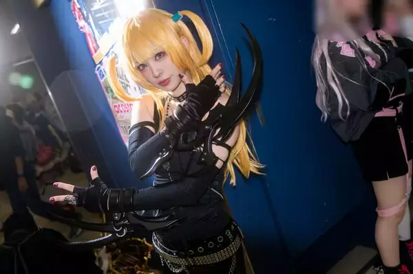 「【コスプレ】網タイツ×ミニスカは反則級に可愛すぎ！「デスノート」ミサミサのゴシックファッションがスタイル抜群【写真8枚】」の画像