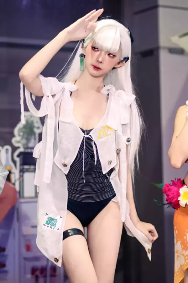 「【コスプレ】スレンダーな美脚×クールな流し目で魅了する！台湾美女の『ドルフロ2』トロロのスタイルがすごい【台北ゲームショウ2026】」の画像