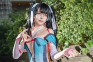 【コスプレ】スレンダーなメガネ美人の儚げな雰囲気にうっとり！『鳴潮』折枝の穏やかな微笑みに守りたくなる人続出【写真8枚】
