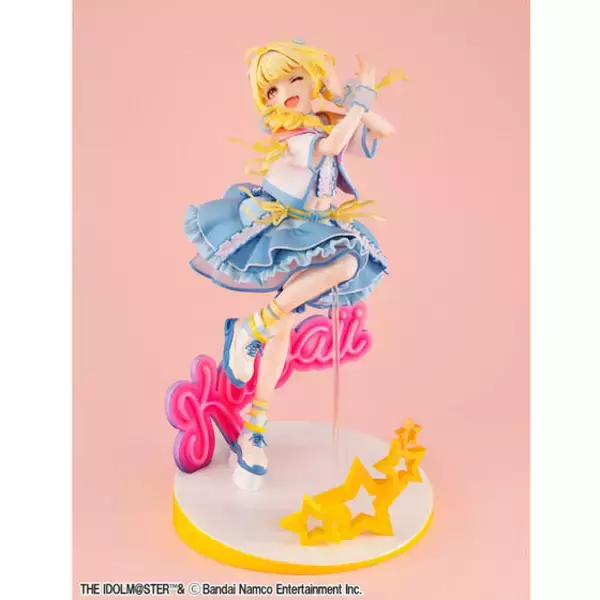 「『学マス』“世界一可愛い”「藤田ことね」1/7スケールフィギュアが抽選販売！ライブをイメージしたネオンと星の台座も可愛い」の画像