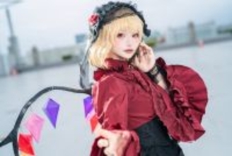 【コスプレ】金髪美女が見せる「フラン」のあどけない可愛さと狂気のギャップがすごい！ハイクオリティな衣装にも注目【写真8枚】
