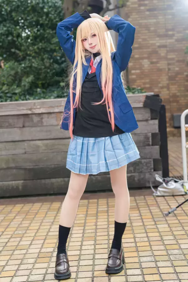 「【コスプレ】制服ギャルのミニスカ＆笑顔にドキドキ！「着せ恋」海夢が恋に落ちそうなくらい可愛すぎた【写真11枚】」の画像