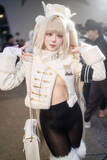 「【コスプレ】大胆な衣装と天真爛漫な微笑みでハートを鷲掴み！？人気美女レイヤーの『NIKKE』ブランに心奪われる人が続出【写真9枚】」の画像3