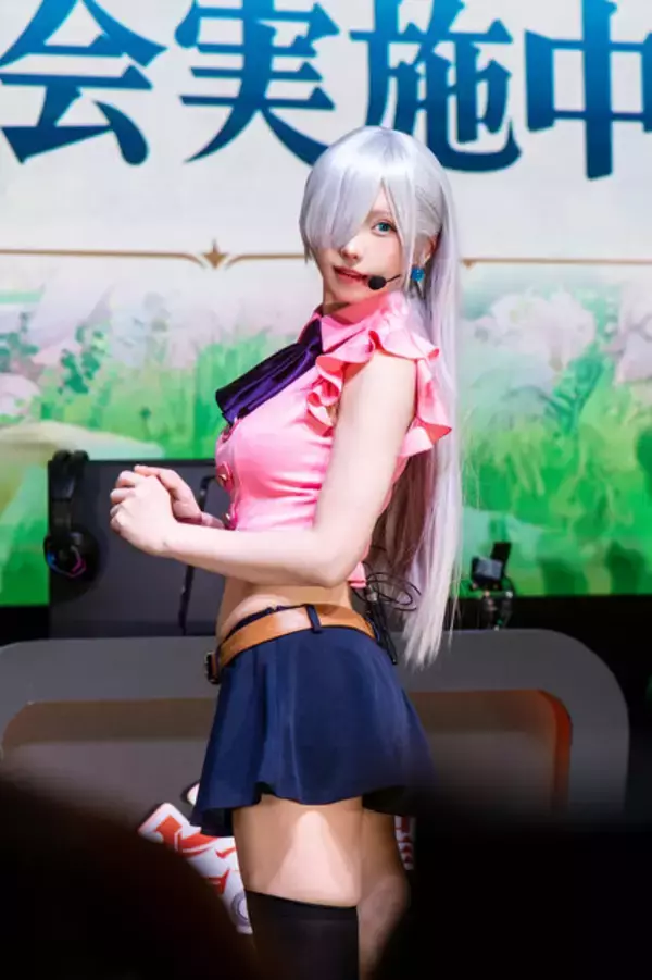 「【コスプレ】日本一のコスプレイヤーのえなこが『七つの大罪：Origin』エリザベスで登場！美くびれ＆絶対領域で魅せる【写真27枚】」の画像