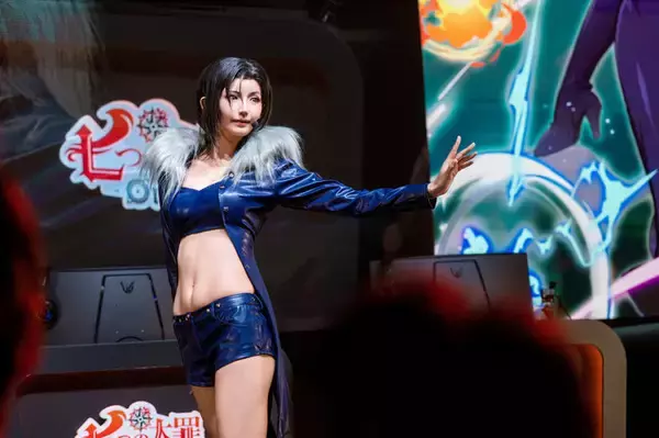 「【コスプレ】日本一のコスプレイヤーのえなこが『七つの大罪：Origin』エリザベスで登場！美くびれ＆絶対領域で魅せる【写真27枚】」の画像