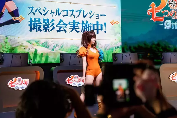 「【コスプレ】日本一のコスプレイヤーのえなこが『七つの大罪：Origin』エリザベスで登場！美くびれ＆絶対領域で魅せる【写真27枚】」の画像