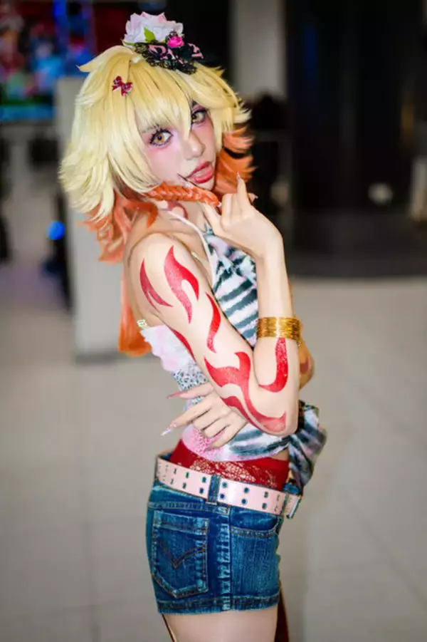 「【コスプレ】ガングロ、豹柄、ルーズソックス…平成ギャルがタイに集結！？ミニスカポリスも可愛いバンコクイベント美女レイヤーまとめ【写真38枚】」の画像