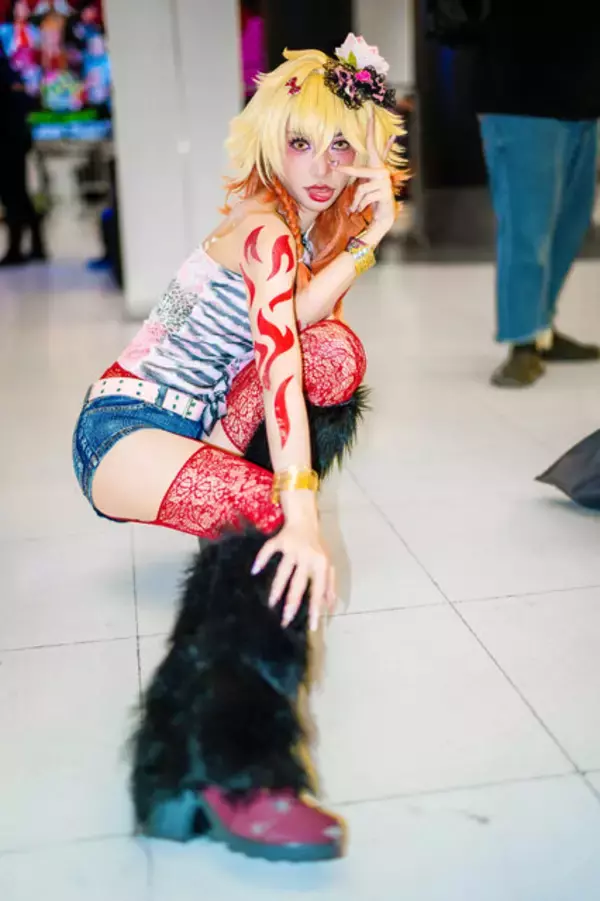 「【コスプレ】ガングロ、豹柄、ルーズソックス…平成ギャルがタイに集結！？ミニスカポリスも可愛いバンコクイベント美女レイヤーまとめ【写真38枚】」の画像