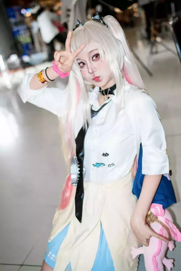 「【コスプレ】ガングロ、豹柄、ルーズソックス…平成ギャルがタイに集結！？ミニスカポリスも可愛いバンコクイベント美女レイヤーまとめ【写真38枚】」の画像