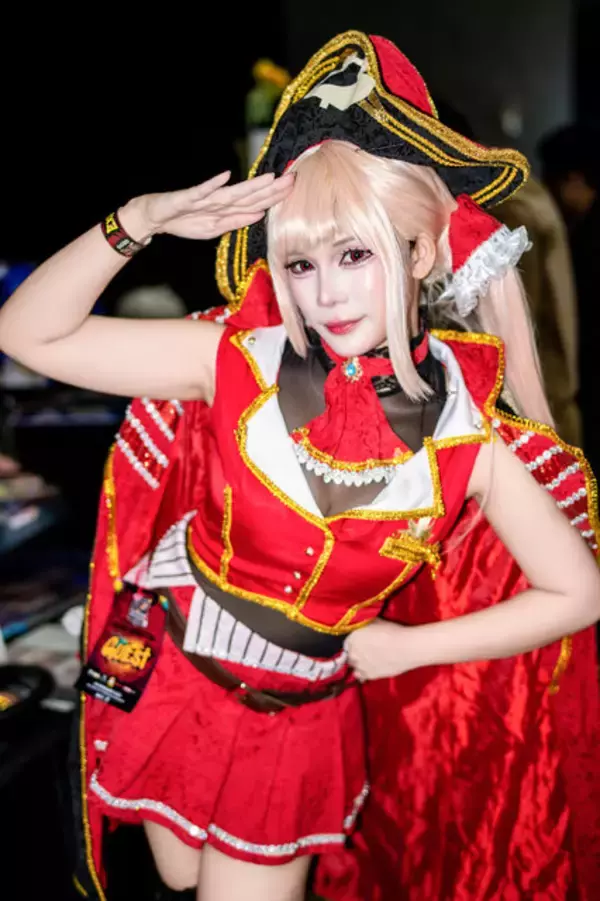 「【コスプレ】ガングロ、豹柄、ルーズソックス…平成ギャルがタイに集結！？ミニスカポリスも可愛いバンコクイベント美女レイヤーまとめ【写真38枚】」の画像