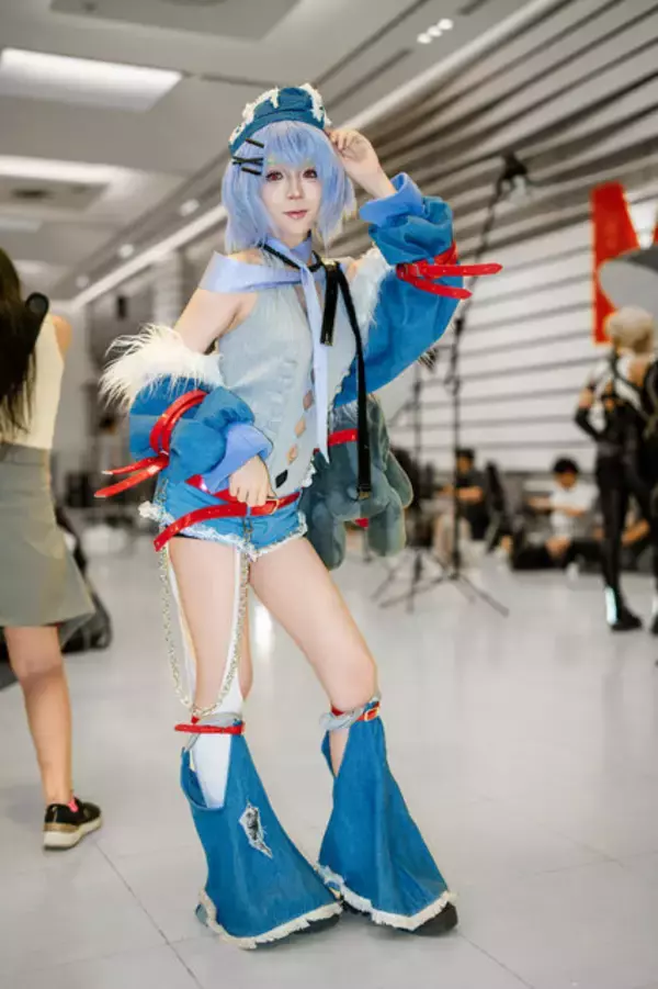 「【コスプレ】ガングロ、豹柄、ルーズソックス…平成ギャルがタイに集結！？ミニスカポリスも可愛いバンコクイベント美女レイヤーまとめ【写真38枚】」の画像