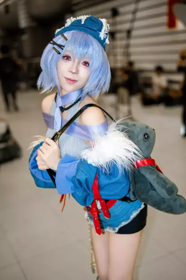 「【コスプレ】ガングロ、豹柄、ルーズソックス…平成ギャルがタイに集結！？ミニスカポリスも可愛いバンコクイベント美女レイヤーまとめ【写真38枚】」の画像