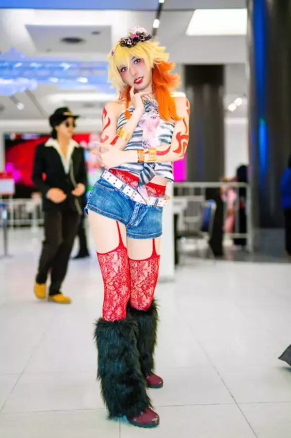 「【コスプレ】ガングロ、豹柄、ルーズソックス…平成ギャルがタイに集結！？ミニスカポリスも可愛いバンコクイベント美女レイヤーまとめ【写真38枚】」の画像