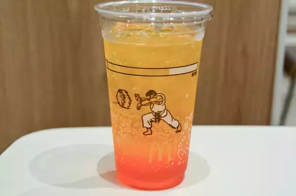 「「ストリートファイター」×マクドナルド！ リュウ、春麗、ケンのバーガーは、味も包装紙のデザインも見どころ満載【試食会レポ】」の画像