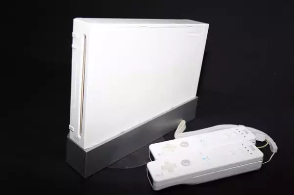 「任天堂Wii・Wii U全タイトルを網羅した“パーフェクトカタログ”12月27日発売！全256ページで体感操作の歴史を振り返る」の画像