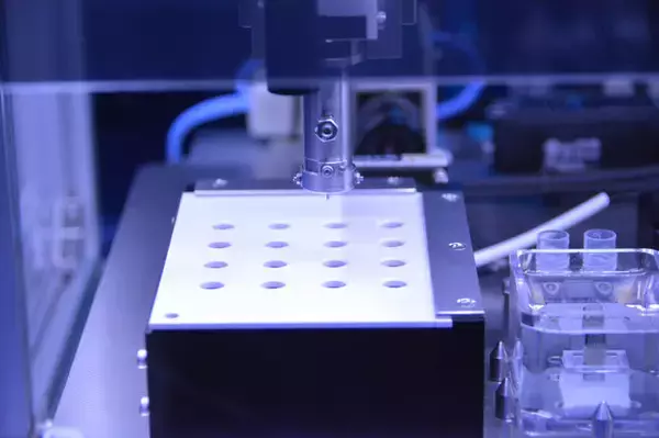 「非病原性・不活化「t-ウイルス」が渋谷に展示！「LOM BABY」の展示会「THE AUTHENTIC OFFICE」をレポート」の画像