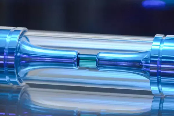 「非病原性・不活化「t-ウイルス」が渋谷に展示！「LOM BABY」の展示会「THE AUTHENTIC OFFICE」をレポート」の画像