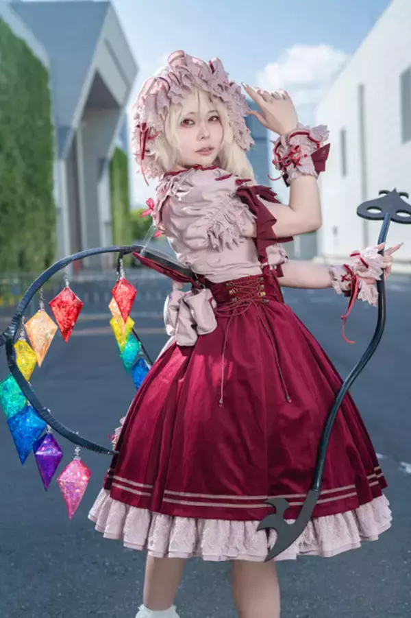 「【コスプレ】東方Projectの人気キャラが集結！美しいデザインのドレスに身を包んだ博麗神社例大祭のファションショー特別レポ第2弾【写真40枚】」の画像