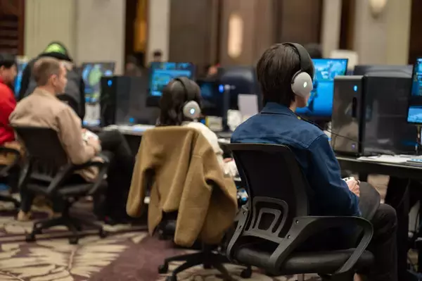 「仏頂面なチェンを笑顔に…『アークナイツ：エンドフィールド』CBT2での改善点や裏話など、上海で行われたメディア向け発表会レポート」の画像