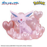 「ピカチュウ、エーフィたちがお風呂で“あまえる”！『ポケモン』びっくらたまご バスポッピングが発売ーパール加工でクリア感のある専用台座付き全5種」の画像1