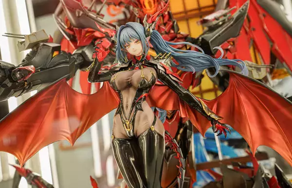 「ドキッとする夏衣装から涼やかなドレスまで、「ワンフェス」に猛暑を吹き飛ばす『アズレン』『ブルアカ』美女フィギュアが集結【WF2025夏】」の画像