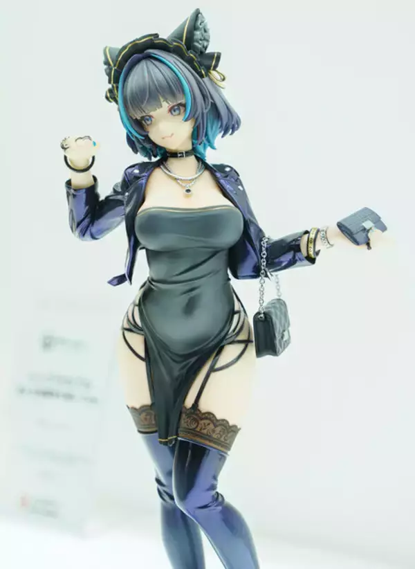 「ドキッとする夏衣装から涼やかなドレスまで、「ワンフェス」に猛暑を吹き飛ばす『アズレン』『ブルアカ』美女フィギュアが集結【WF2025夏】」の画像