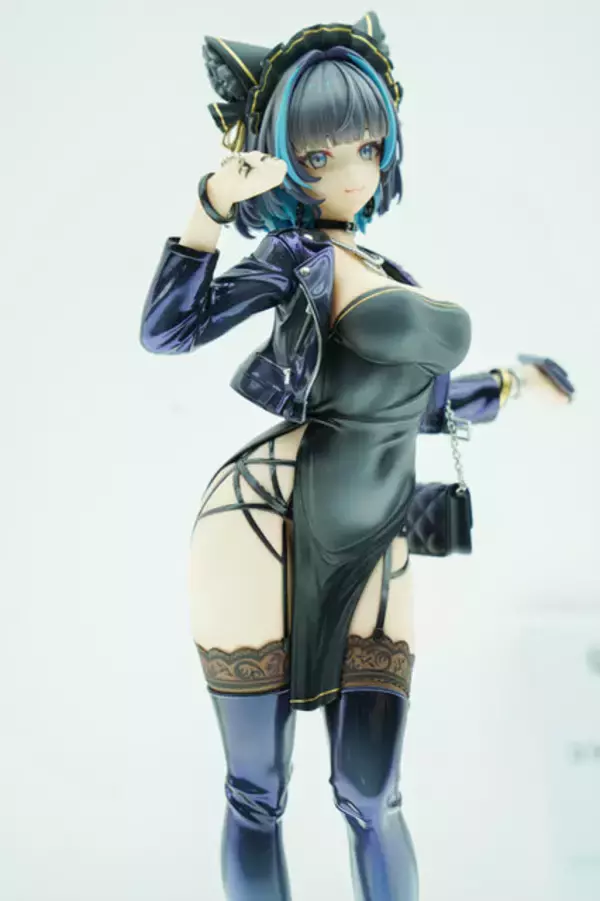 「ドキッとする夏衣装から涼やかなドレスまで、「ワンフェス」に猛暑を吹き飛ばす『アズレン』『ブルアカ』美女フィギュアが集結【WF2025夏】」の画像