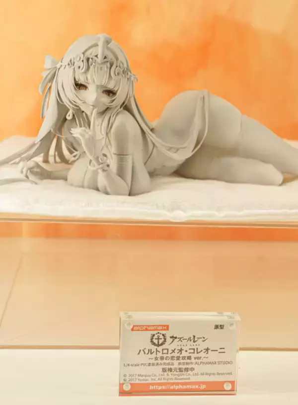 「ドキッとする夏衣装から涼やかなドレスまで、「ワンフェス」に猛暑を吹き飛ばす『アズレン』『ブルアカ』美女フィギュアが集結【WF2025夏】」の画像