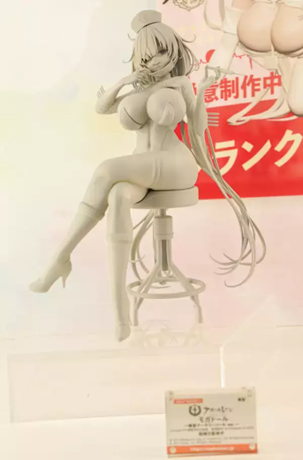 「ドキッとする夏衣装から涼やかなドレスまで、「ワンフェス」に猛暑を吹き飛ばす『アズレン』『ブルアカ』美女フィギュアが集結【WF2025夏】」の画像