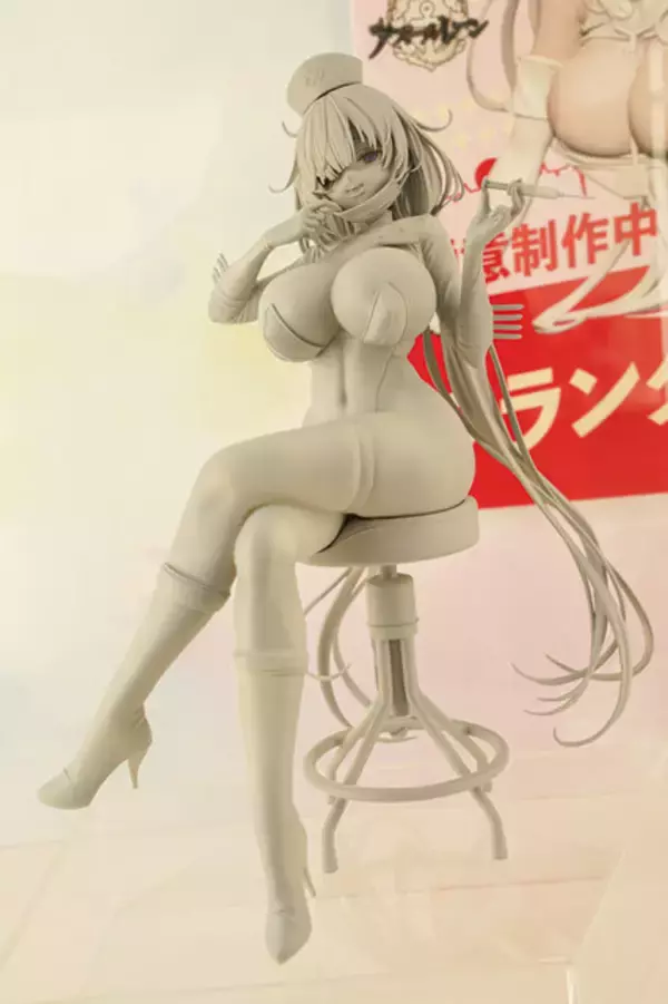 「ドキッとする夏衣装から涼やかなドレスまで、「ワンフェス」に猛暑を吹き飛ばす『アズレン』『ブルアカ』美女フィギュアが集結【WF2025夏】」の画像