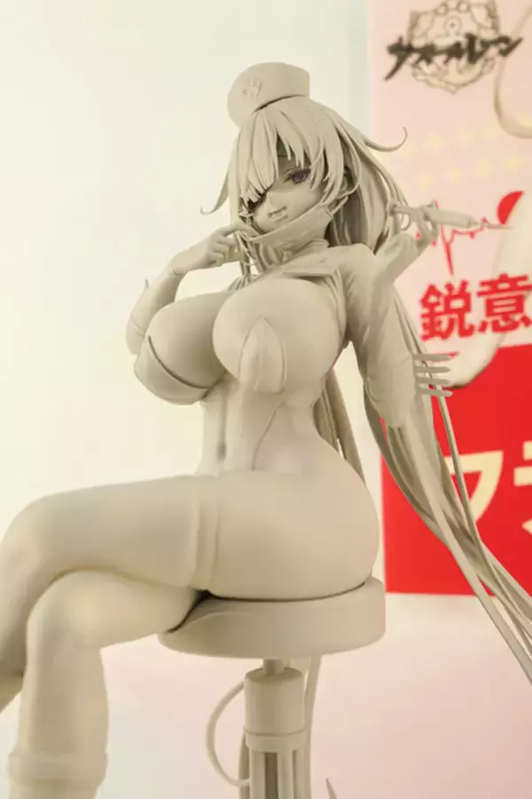 「ドキッとする夏衣装から涼やかなドレスまで、「ワンフェス」に猛暑を吹き飛ばす『アズレン』『ブルアカ』美女フィギュアが集結【WF2025夏】」の画像