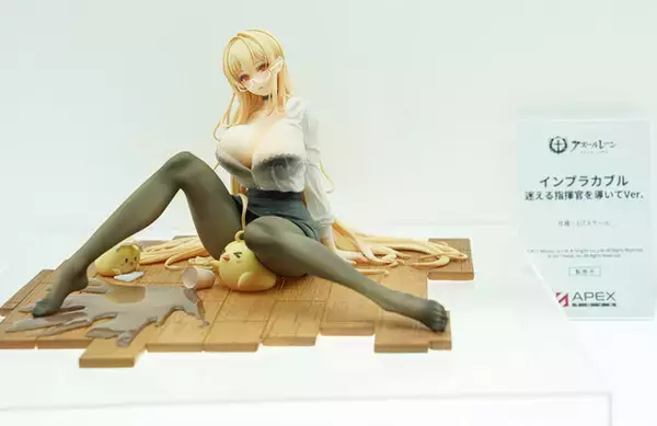 「ドキッとする夏衣装から涼やかなドレスまで、「ワンフェス」に猛暑を吹き飛ばす『アズレン』『ブルアカ』美女フィギュアが集結【WF2025夏】」の画像