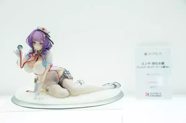 「ドキッとする夏衣装から涼やかなドレスまで、「ワンフェス」に猛暑を吹き飛ばす『アズレン』『ブルアカ』美女フィギュアが集結【WF2025夏】」の画像