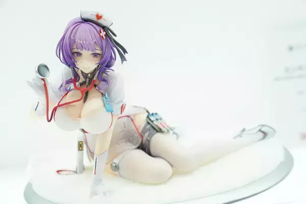 「ドキッとする夏衣装から涼やかなドレスまで、「ワンフェス」に猛暑を吹き飛ばす『アズレン』『ブルアカ』美女フィギュアが集結【WF2025夏】」の画像