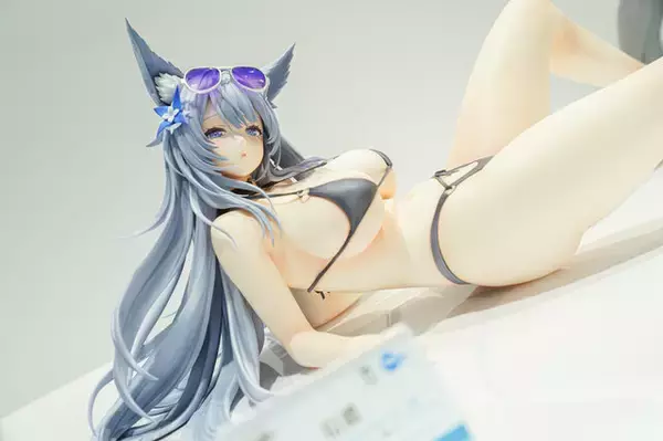 「ドキッとする夏衣装から涼やかなドレスまで、「ワンフェス」に猛暑を吹き飛ばす『アズレン』『ブルアカ』美女フィギュアが集結【WF2025夏】」の画像