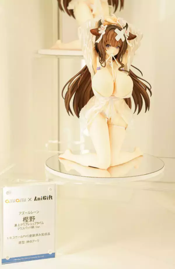 「ドキッとする夏衣装から涼やかなドレスまで、「ワンフェス」に猛暑を吹き飛ばす『アズレン』『ブルアカ』美女フィギュアが集結【WF2025夏】」の画像