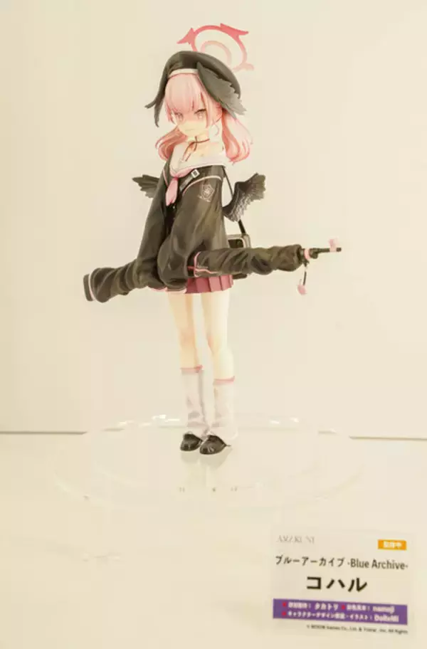 「ドキッとする夏衣装から涼やかなドレスまで、「ワンフェス」に猛暑を吹き飛ばす『アズレン』『ブルアカ』美女フィギュアが集結【WF2025夏】」の画像