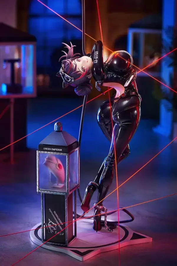 「ピッチリ怪盗スーツでも隠しきれないムチムチボディ！『勝利の女神：NIKKE』より「クエンシー」がエスケープクイーン衣装で立体化」の画像