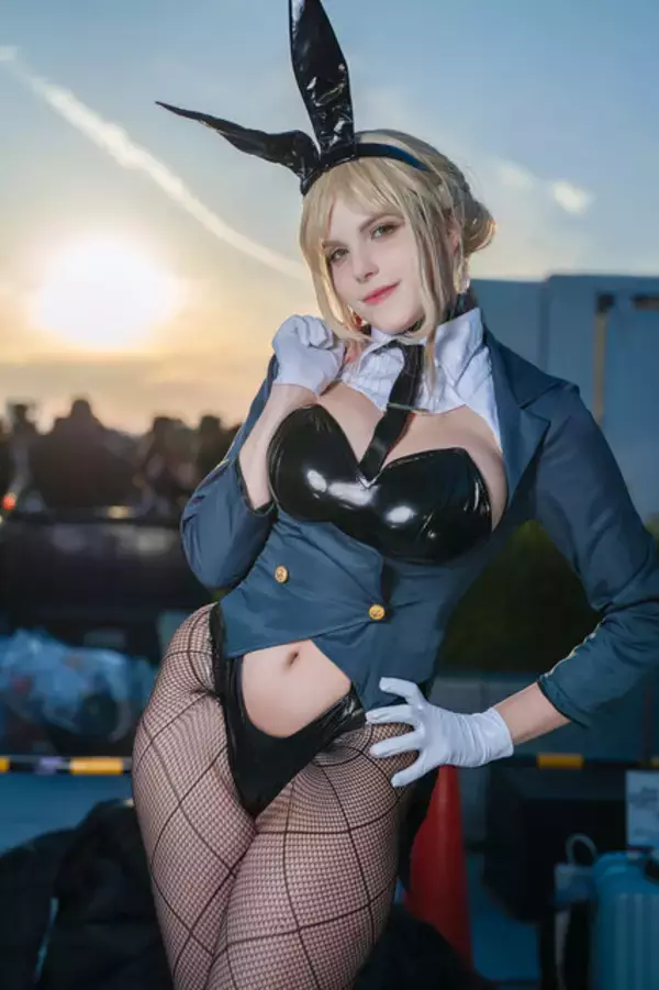 「【コスプレ】ウクライナ美女のバニーガールがエモい！超絶スタイルの『NIKKE』エード、エージェントバニーが美しすぎた【写真9枚】」の画像
