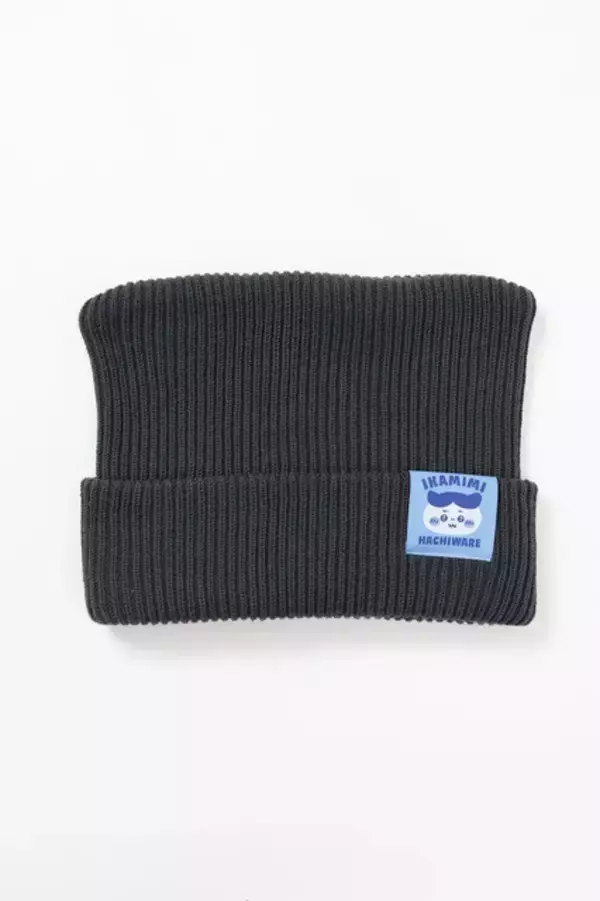 「「ちいかわ」ハチワレ好きは見逃せない！いろんな表情のTシャツや使いやすさ抜群の巾着型トートバッグなどが2月18日発売」の画像