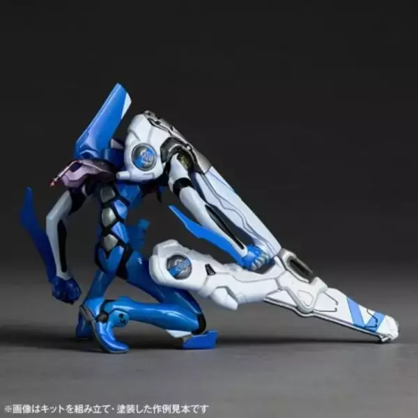 「「エヴァ」初号機、弐号機、零号機（改）プラモセットが予約締切間近―造形作家「佐藤“ロボ師”拓」による三部作をミニサイズ化」の画像